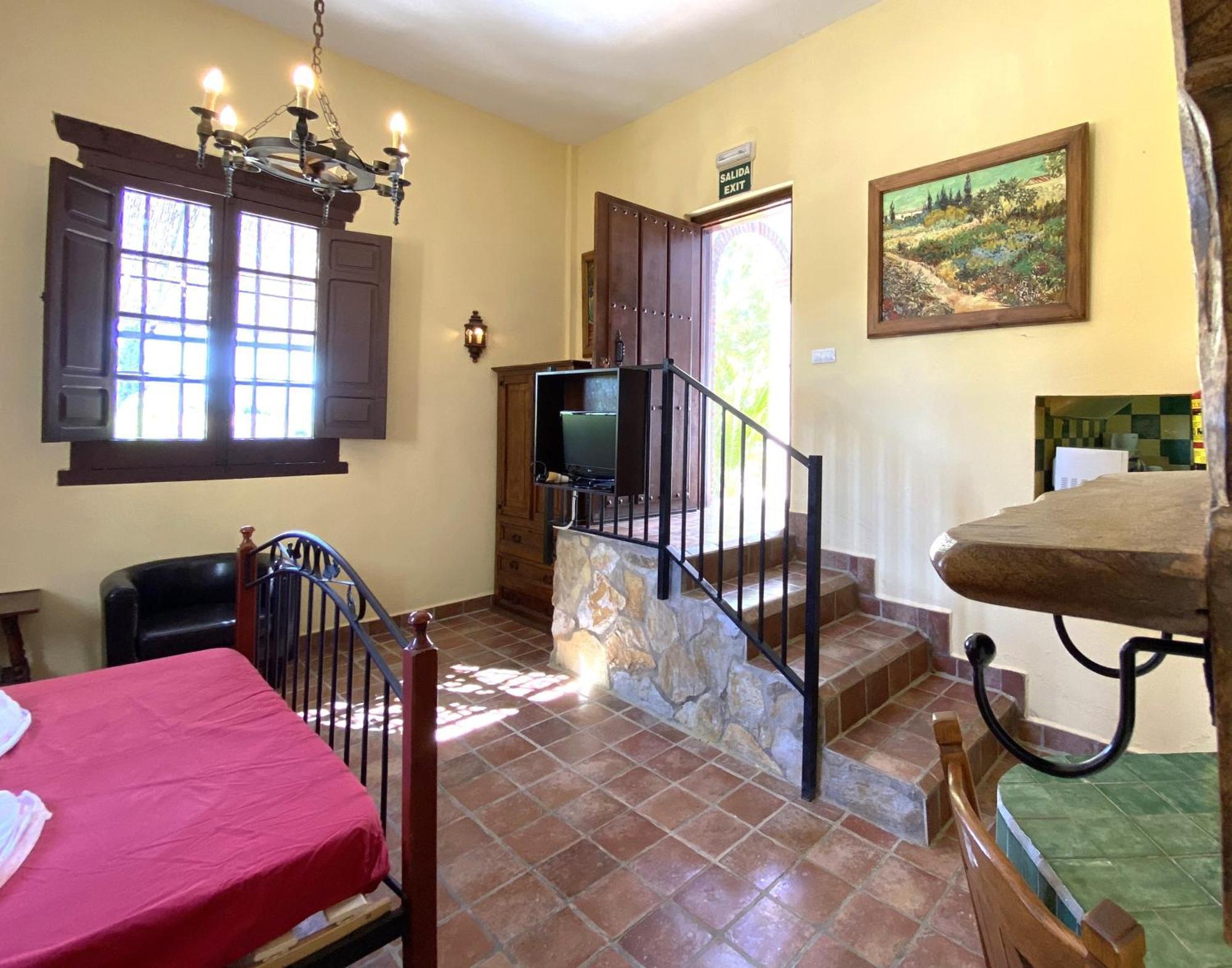 Castle Tower Apartment In Rural Holiday Park 'Bernard' Tolox Zewnętrze zdjęcie